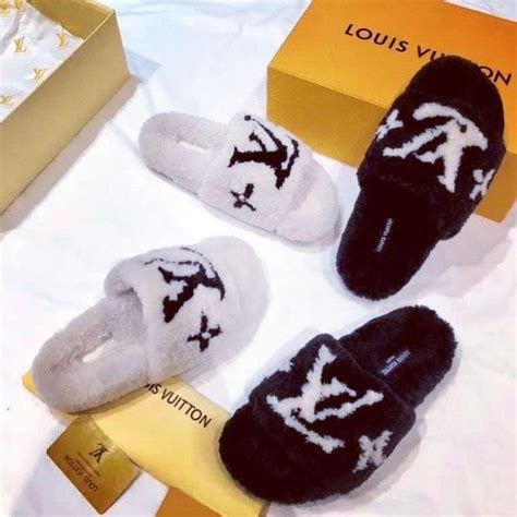 louis vuitton men slipper|louis vuitton slippers fur.